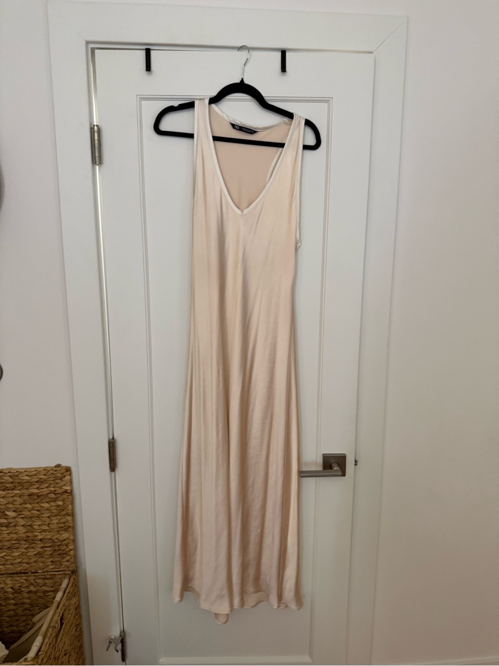 Zara Cream V-Neck Sleeveless Maxi Dress